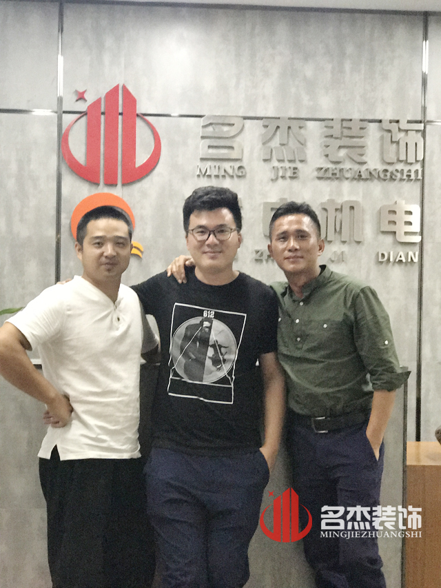 辦公室蜜桃成人在线免费视频.jpg