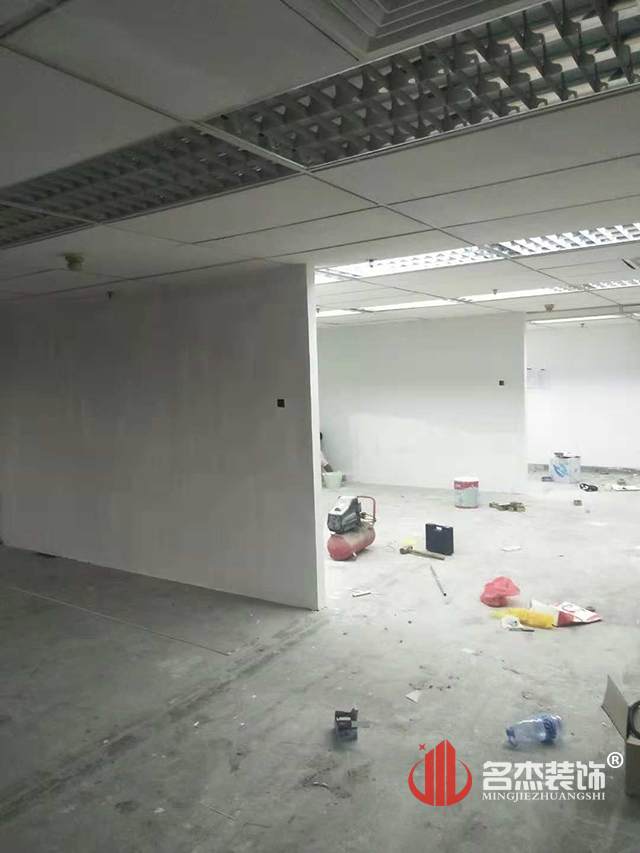 辦公室蜜桃成人在线免费视频現場施工照.jpg