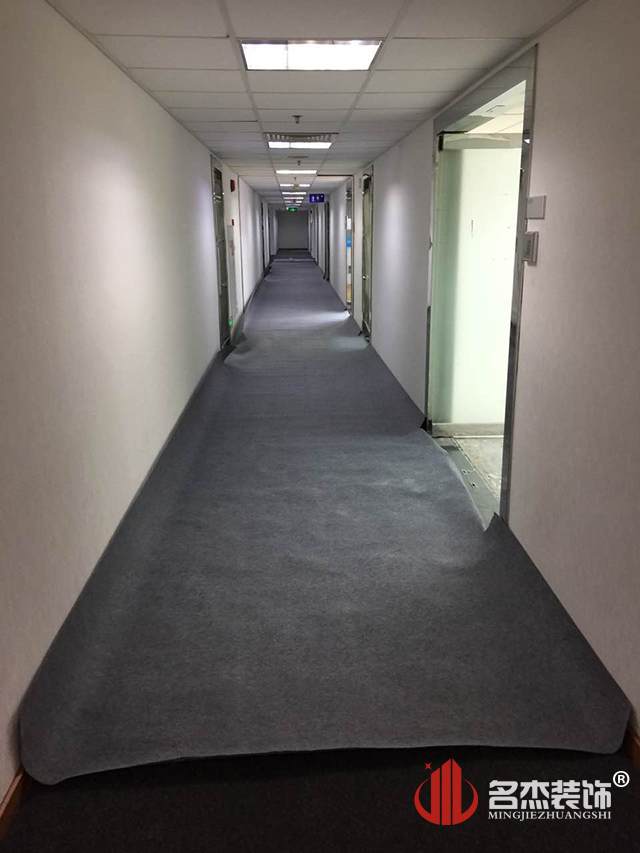 辦公室蜜桃成人在线免费视频.jpg