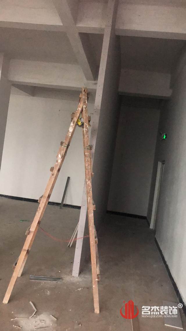辦公室蜜桃成人在线免费视频公司.jpg