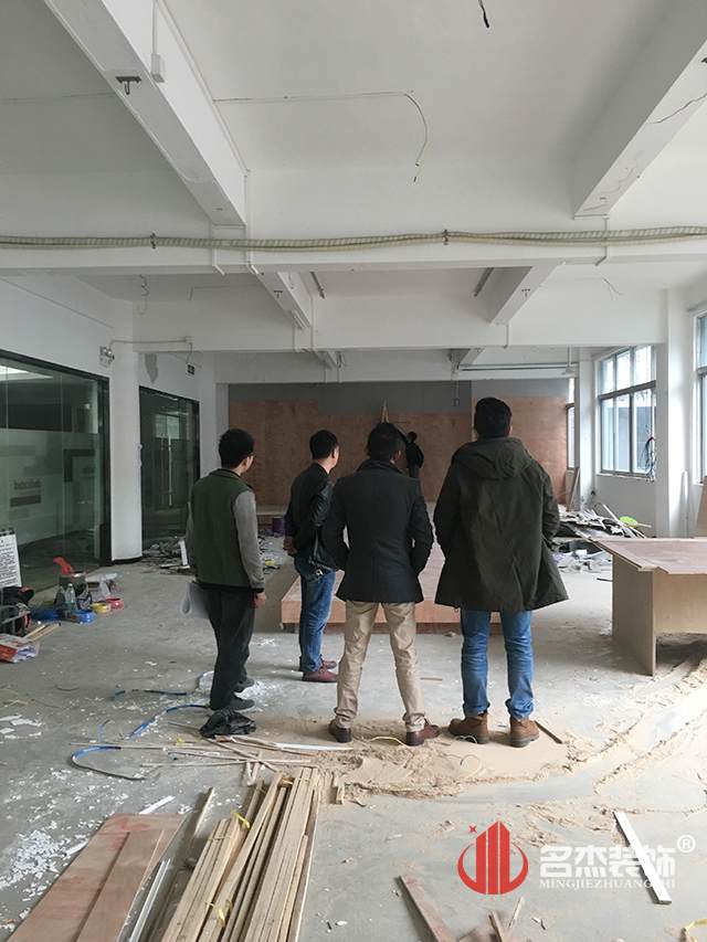 美發培訓學校蜜桃成人在线免费视频.jpg