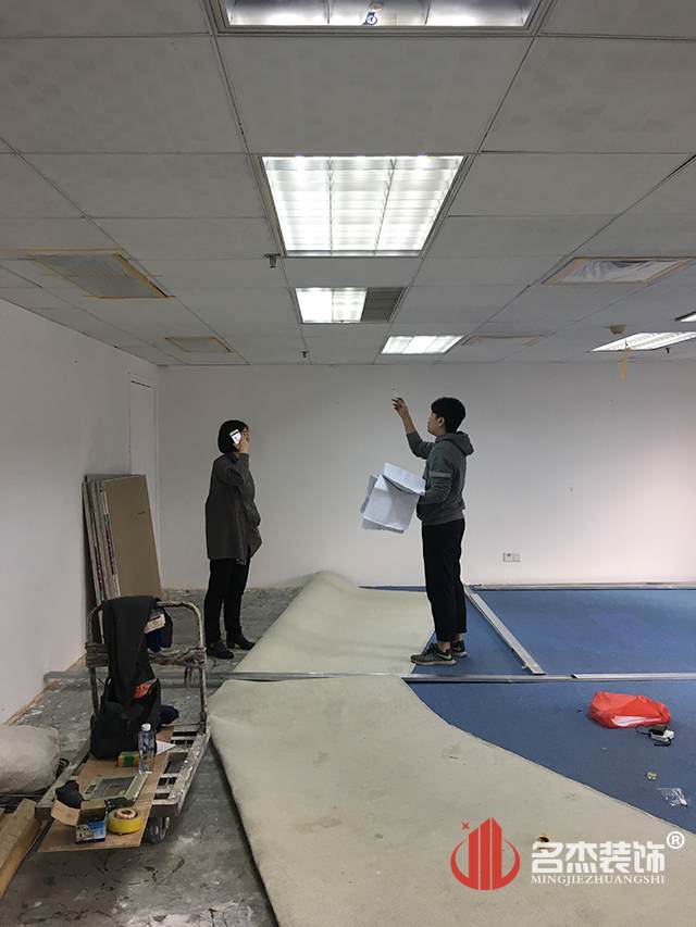 辦公室蜜桃成人在线免费视频.jpg 辦公室蜜桃成人在线免费视频.jpg