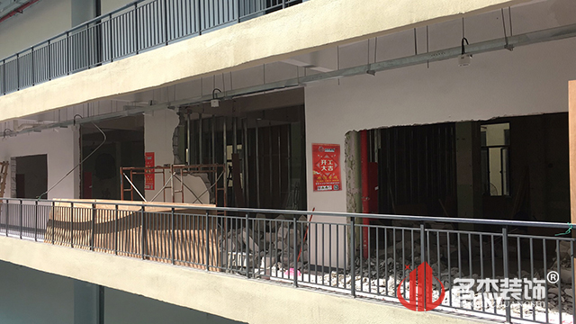 辦公室蜜桃成人在线免费视频