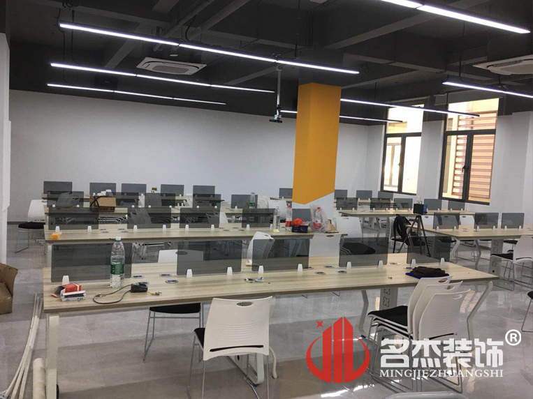辦公室蜜桃成人在线免费视频