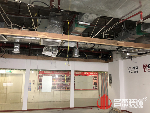 辦公室蜜桃成人在线免费视频