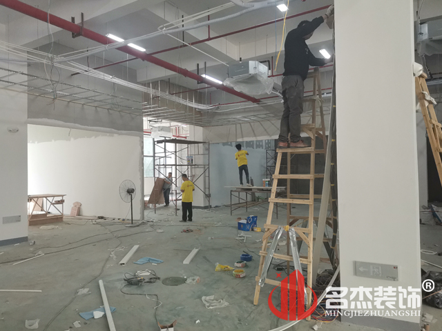 辦公室蜜桃成人在线免费视频