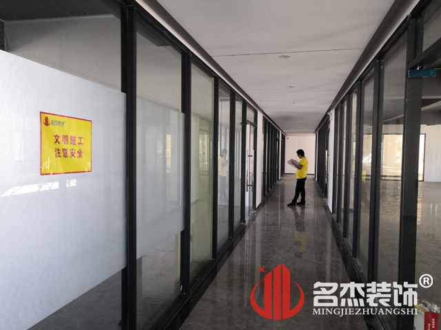 辦公室蜜桃成人在线免费视频