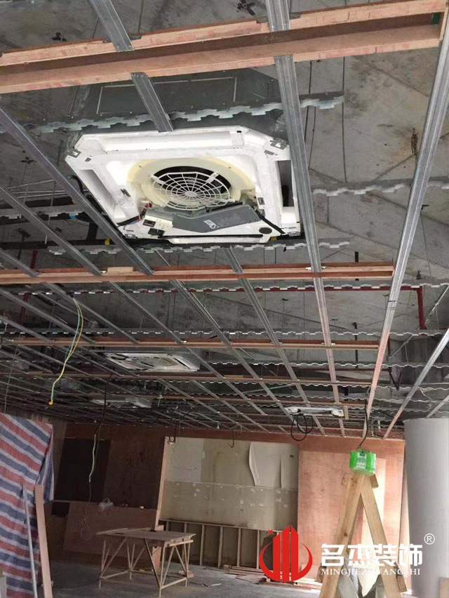辦公室蜜桃成人在线免费视频