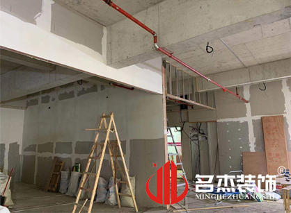 巡工地日記，美蓮葆化妝品辦公室蜜桃成人在线免费视频項目進行中